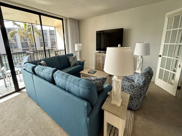 Charming 3-Bedroom Vacation Rental Condo on Sanibel