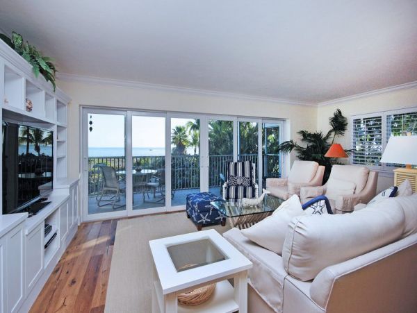 Full Gulf Views at this 3 Bedroom Sanibel Vacation Condo