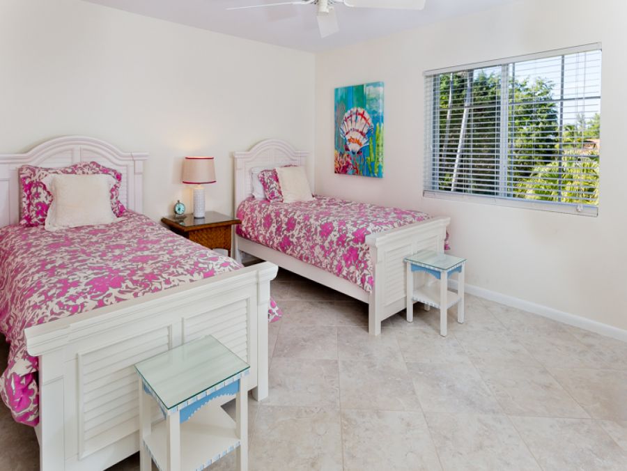 Sanibel Island Luxury Beachfront Vacation Condo 3 Bedrooms