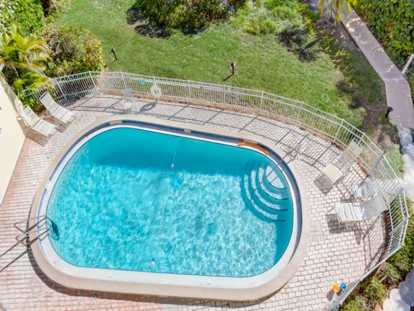 Sanibel Island Luxury Beachfront Vacation Condo - 3 Bedrooms