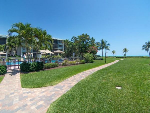 Exceptional Beach Views from Sanibel Vacation Condo.