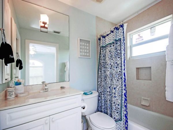 Three Bedroom Beautifully Renovated Vacation Home