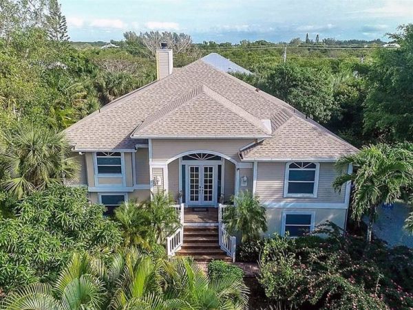 Three Bedroom Beautifully Renovated Vacation Home