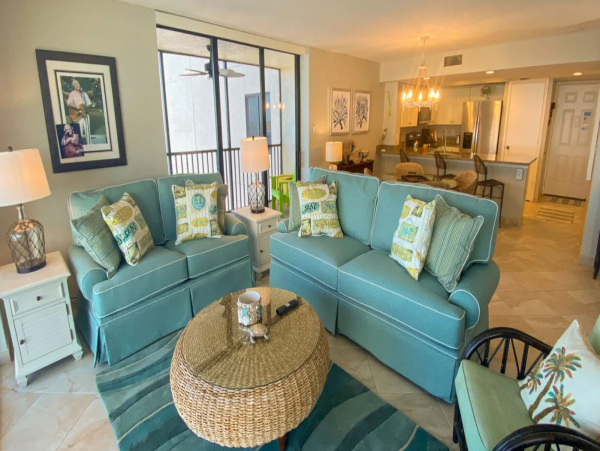 Lovely Punta Rassa 2 Bedroom Condo