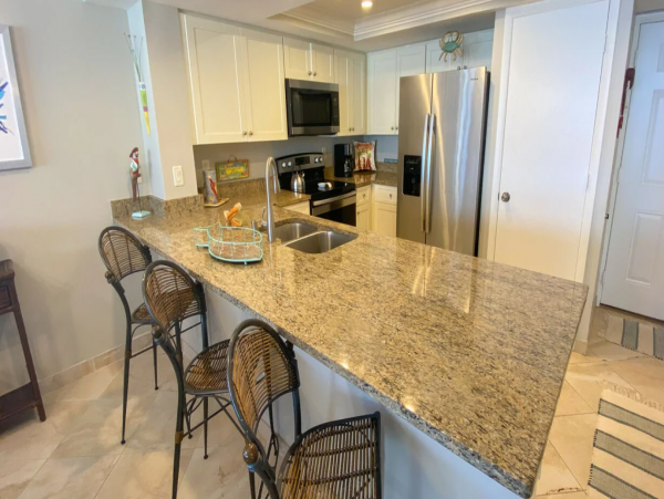 Lovely Punta Rassa 2 Bedroom Condo