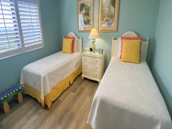 Lovely Punta Rassa 2 Bedroom Condo