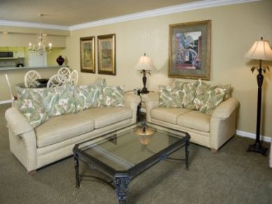 Open plan dining & living room