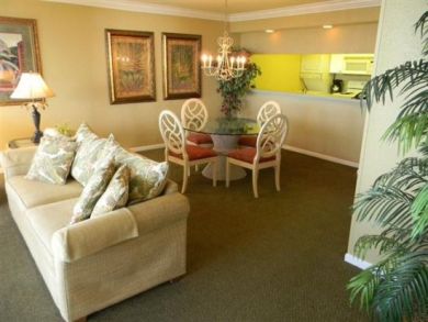 Open plan living & dining room