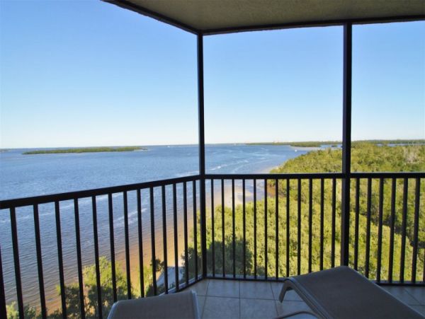 Fort Myers Vacation Rental Sleeps Six Guests.