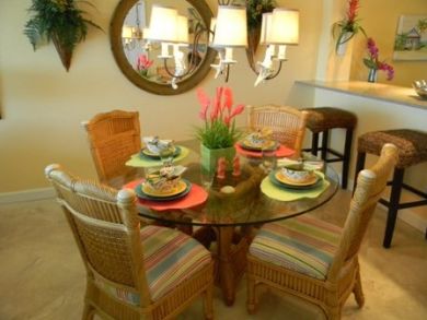 Dining Area Seats 4