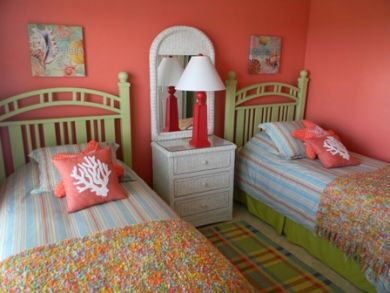 Guest Bedrooms with Twin Bedrooms