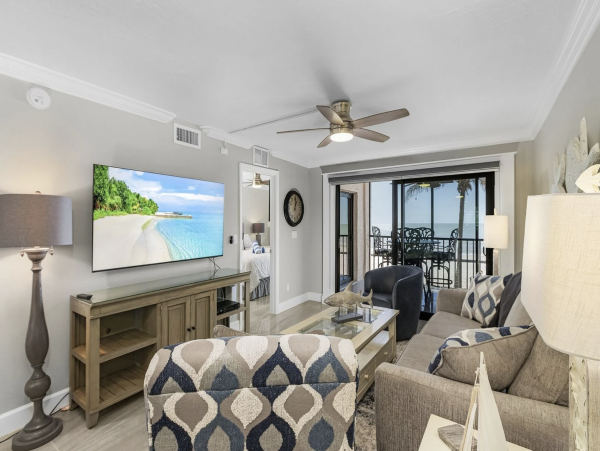 Fort Myers Beach Vacation Rental | 2-Bedroom Condo with Pool & Gulf Views