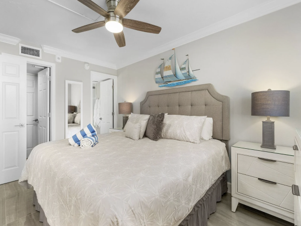 Fort Myers Beach Vacation Rental | 2-Bedroom Condo with Pool & Gulf Views