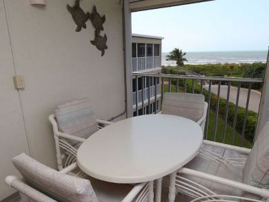 Sanibel Vacation Condo Sleeps Six Guests