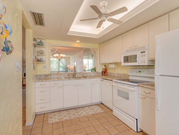 Sanibel Beach Two Bedroom Condo Sleeps 8 Guests