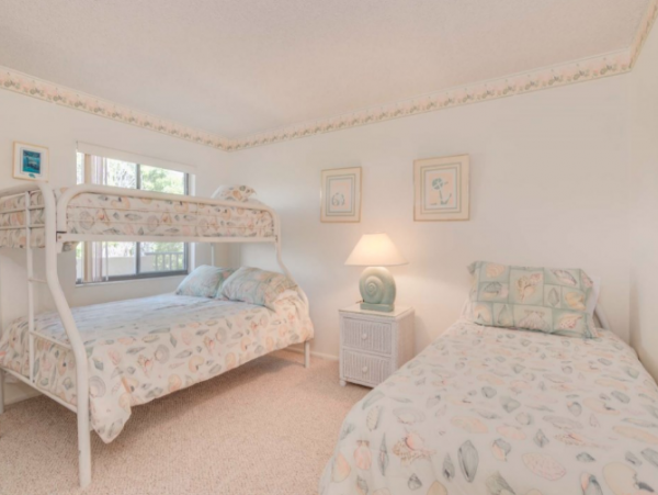 Sanibel Beach Two Bedroom Condo Sleeps 8 Guests