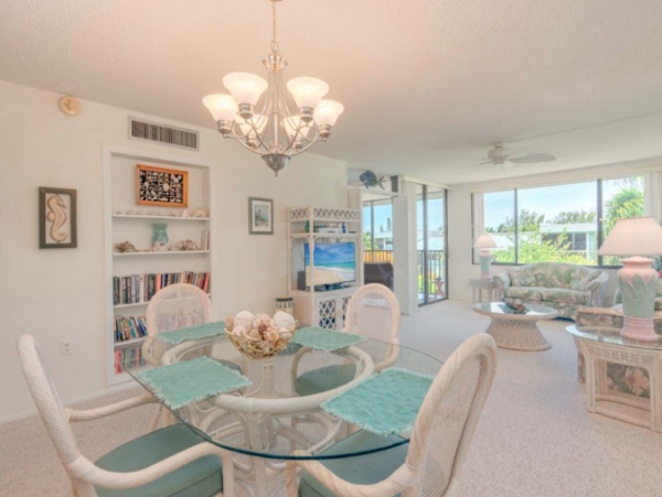Sanibel Beach Two Bedroom Condo Sleeps 8 Guests