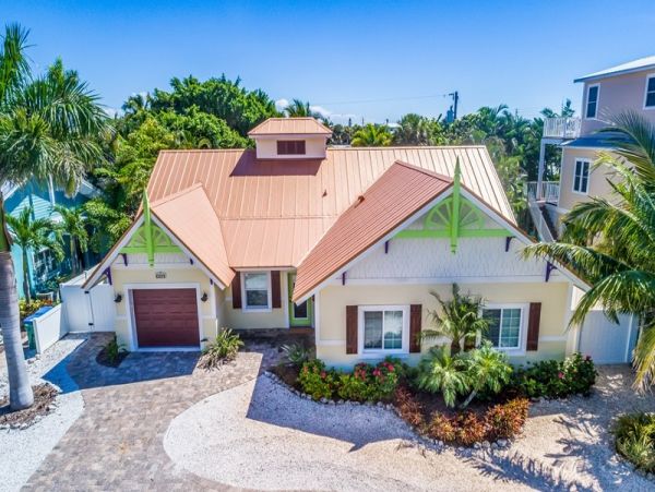Rental Luxury All The Way Ground Level 4 Bedroom 4 Bath