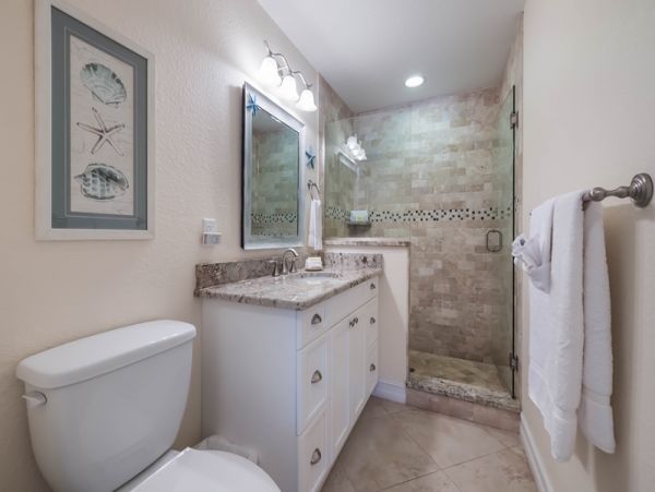 Rental Luxury All The Way Ground Level 4 Bedroom 4 Bath