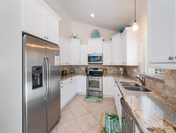 Rental Luxury All The Way Ground Level 4 Bedroom 4 Bath
