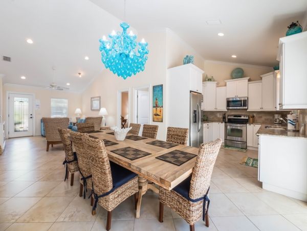 Rental Luxury All The Way Ground Level 4 Bedroom 4 Bath