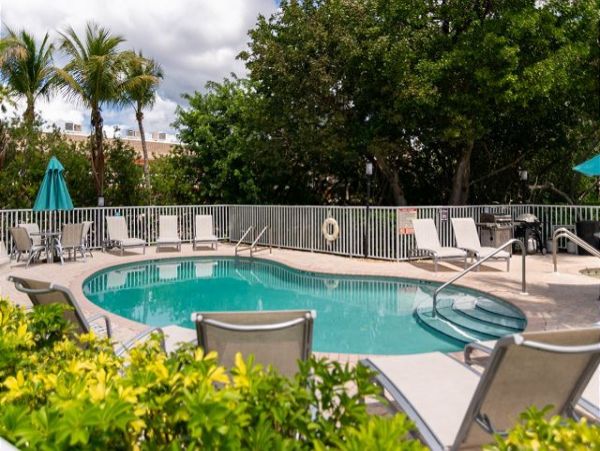 Anna Maria Value Sleep 6 Townhome with Gulf Views