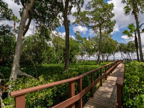 Anna Maria Value Sleep 6 Townhome with Gulf Views