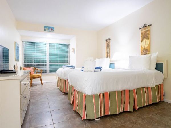 Anna Maria Island Beach Front 2 Bedroom Vacation Condo.