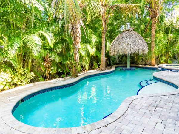 Anna Maria Rental You Can Almost Throw Frizbee to the Beach
