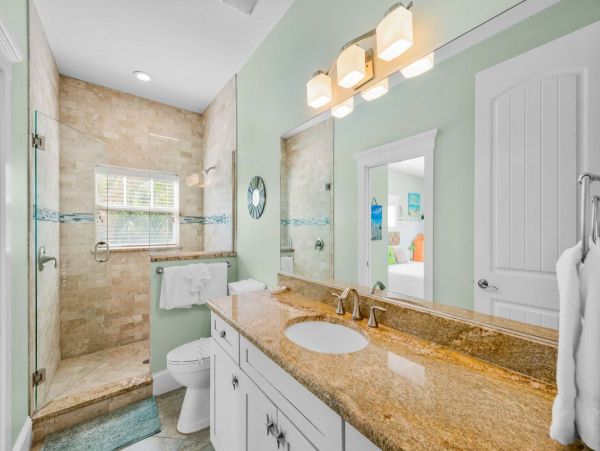 Anna Maria Rental You Can Almost Throw Frizbee to the Beach
