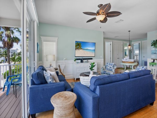 Anna Maria Rental You Can Almost Throw Frizbee to the Beach