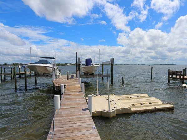 Bradenton Beach Luxury Condos with Two Bedrooms Bay Views