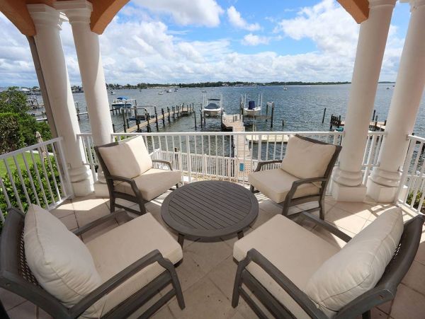 Bradenton Beach Luxury Condos with Two Bedrooms Bay Views