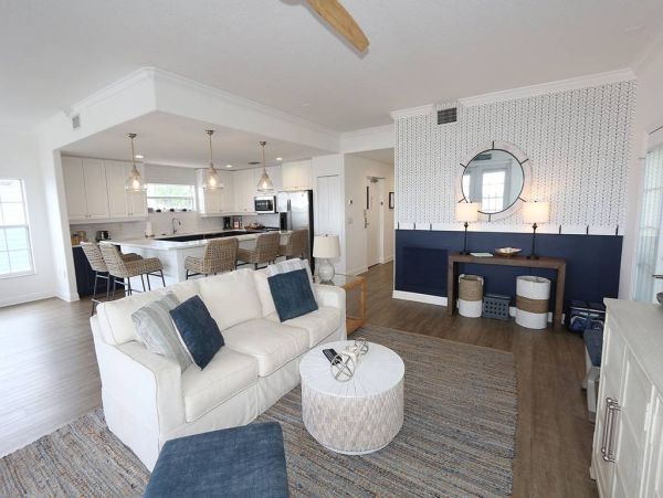 Bradenton Beach Luxury Condos with Two Bedrooms Bay Views