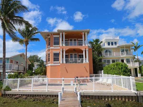 Bradenton Beach Luxury Condos with Two Bedrooms Bay Views