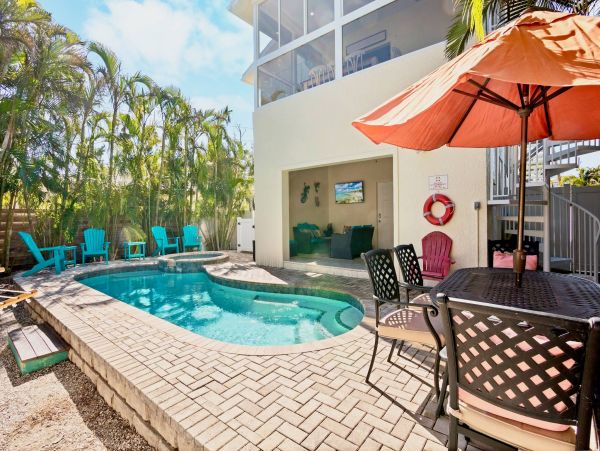 North Anna Maria Island Rental Two Bedroom Pool Home