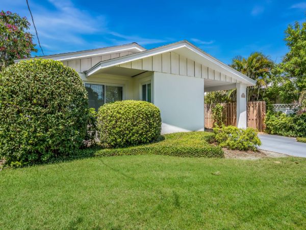 Two Bedroom Anna Maria Island Pool Home 2 Blocks to Beaches