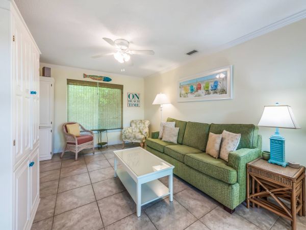Two Bedroom Anna Maria Island Pool Home 2 Blocks to Beaches