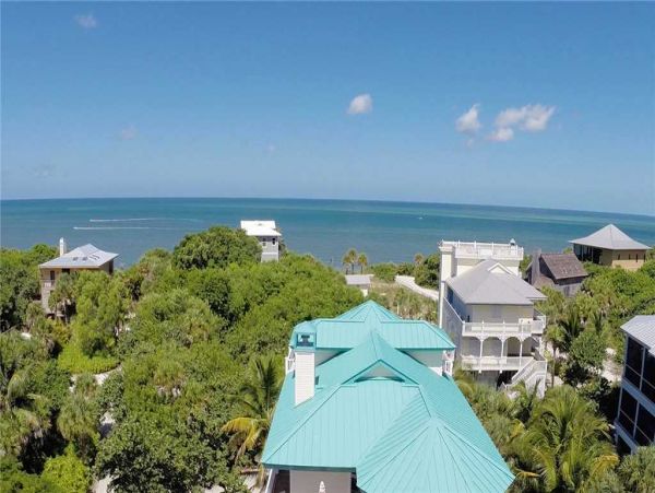 Beautiful Captiva Vacation Rental Home with Hot Tub