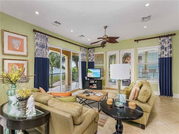 Captiva Four Bedroom Luxury Home Steps from the Beach