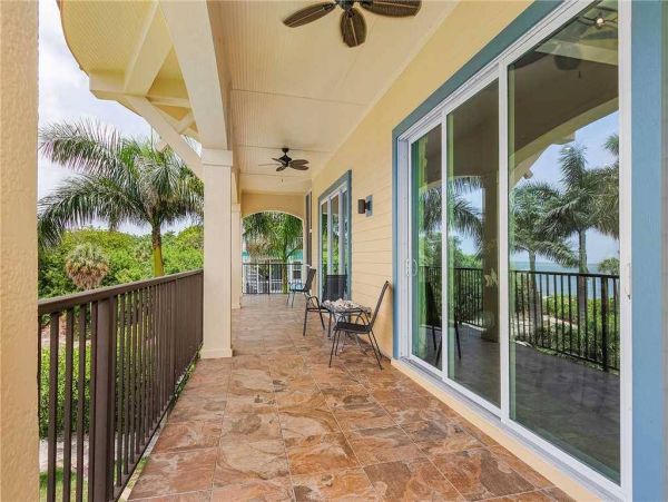 Captiva Four Bedroom Luxury Home Steps from the Beach