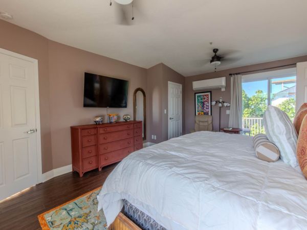 Walk to Beach Captiva Vacation Home Sleeps 8 Guests