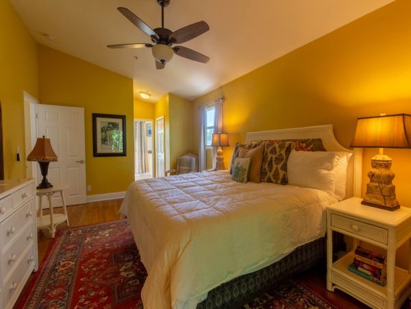Walk to Beach Captiva Vacation Home Sleeps 8 Guests