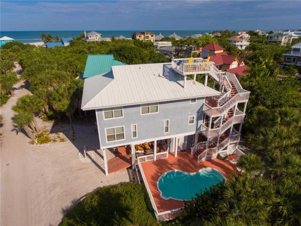 Captiva Vacation Home With 4 Bedrooms Short Walk to Beach