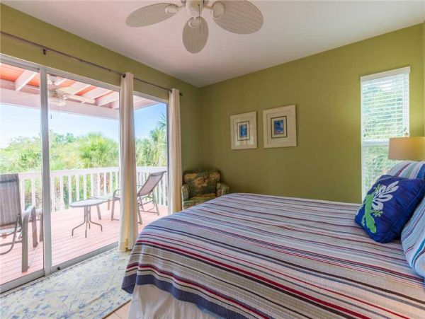 Captiva Vacation Home With 4 Bedrooms Short Walk to Beach