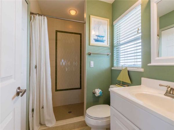 Captiva Vacation Home With 4 Bedrooms Short Walk to Beach