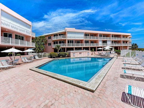 Luxury Beachfront Anna Maria Vacation Rental