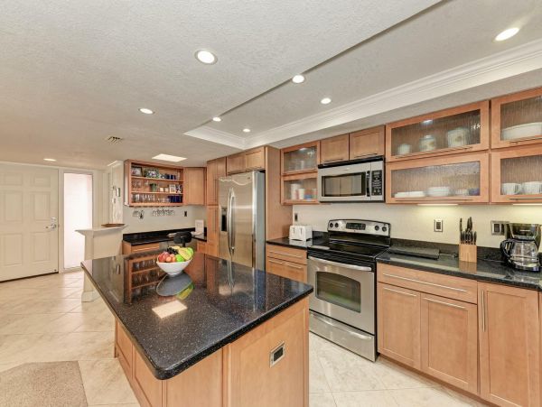 Luxury Beachfront Anna Maria Vacation Rental