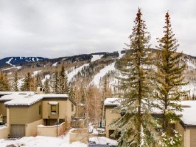 Vail  Stunning Vacation Home Sleeps Eleven Shuttle to Lifts