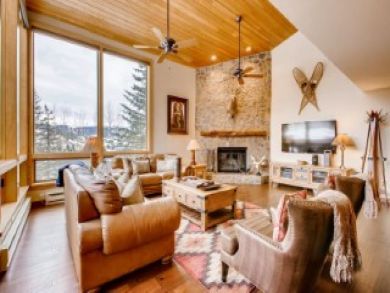 Vail  Stunning Vacation Home Sleeps Eleven Shuttle to Lifts